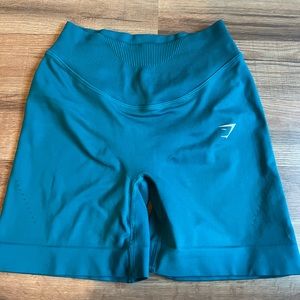 Woman’s Gym Shark Blue 5” Inseam Seamless Shorts - Size XS - 26” Waist